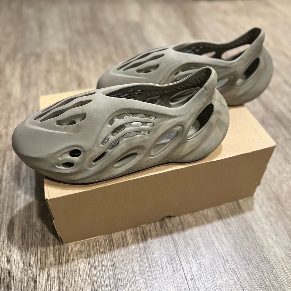 Yeezy Foam Runner ‘Stone Sage’ size 14